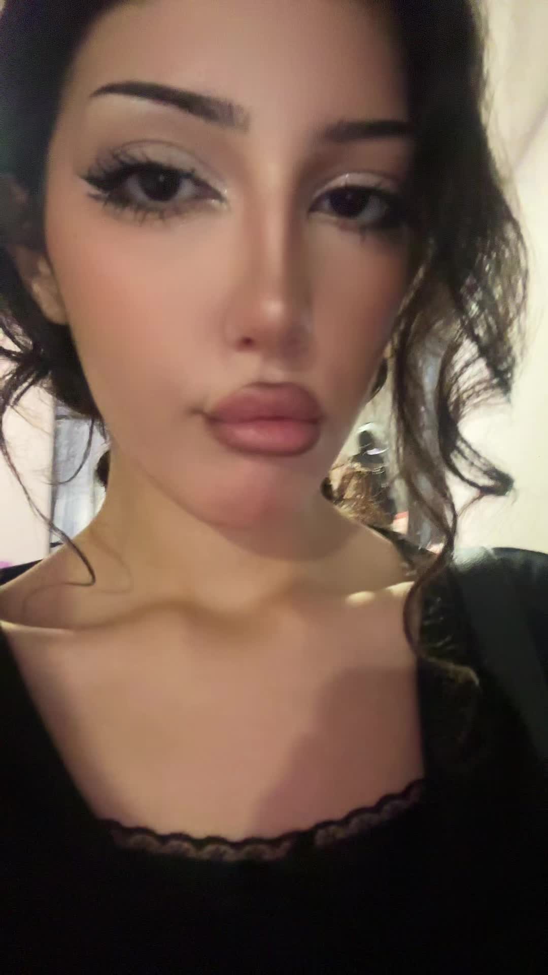 @✱