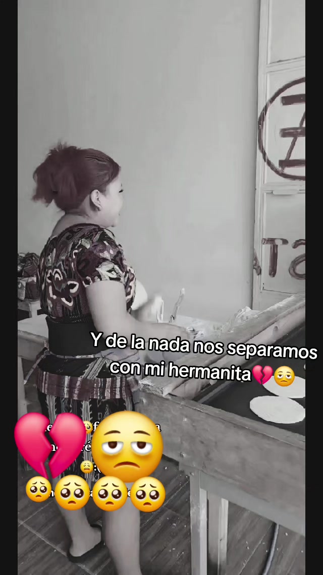 @𝕤𝕠𝕗𝕚 𝕔𝕙𝕚𝕥𝕚𝕔🖤