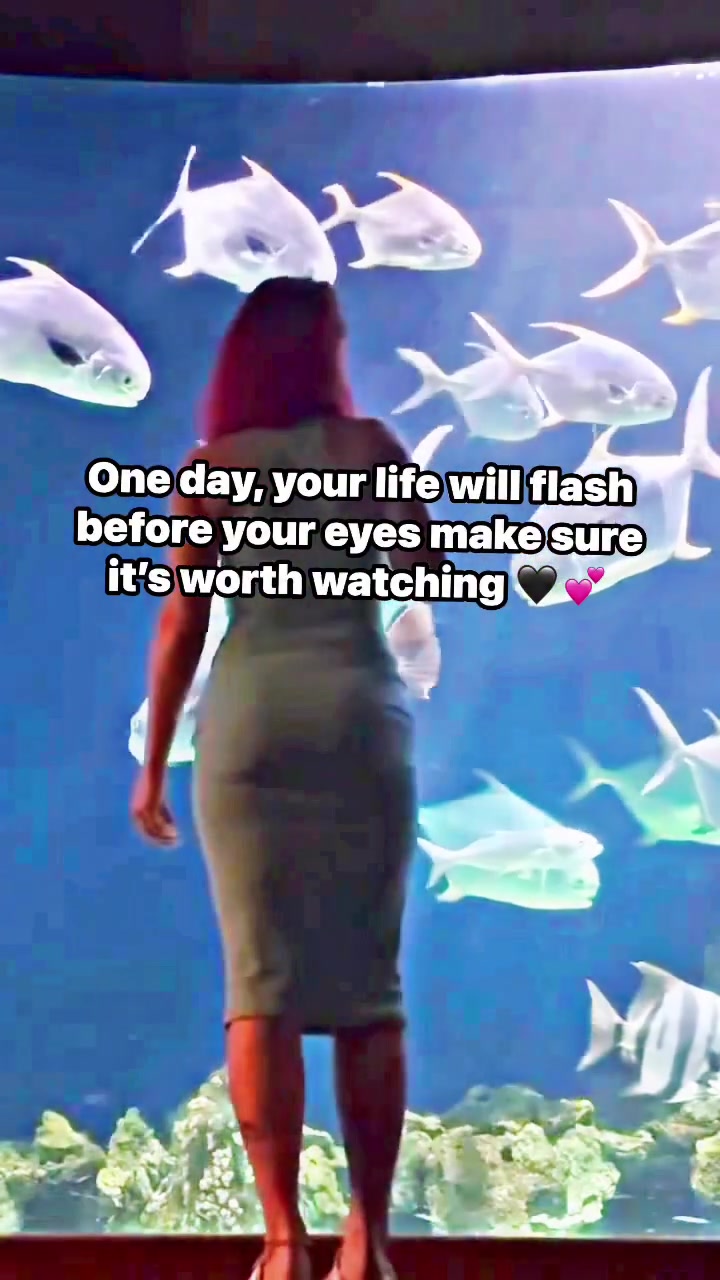 @C MARIE 🧜♀️✨