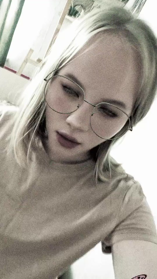 @༒︎❦︎𝔚𝔥𝔦𝔱𝔢 ℜ𝔞𝔳𝔢𝔫❦︎༒︎