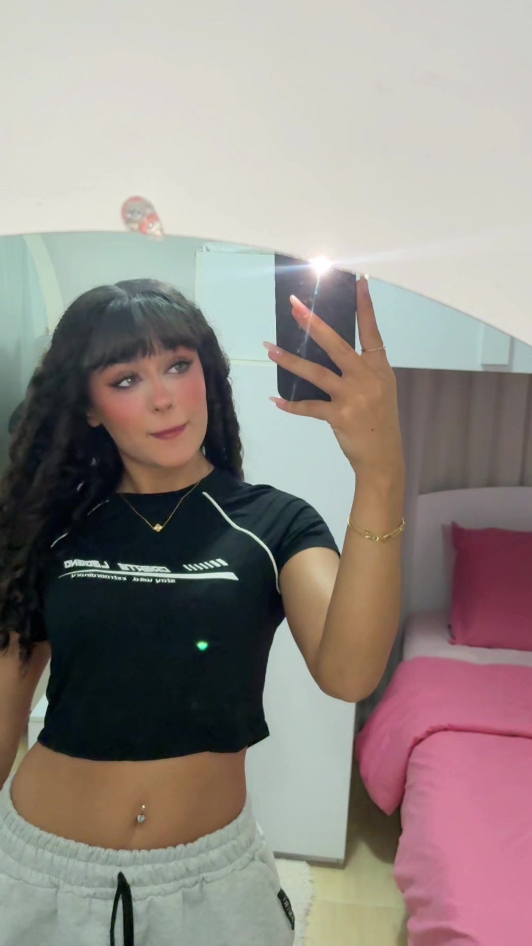@iihelliyaa