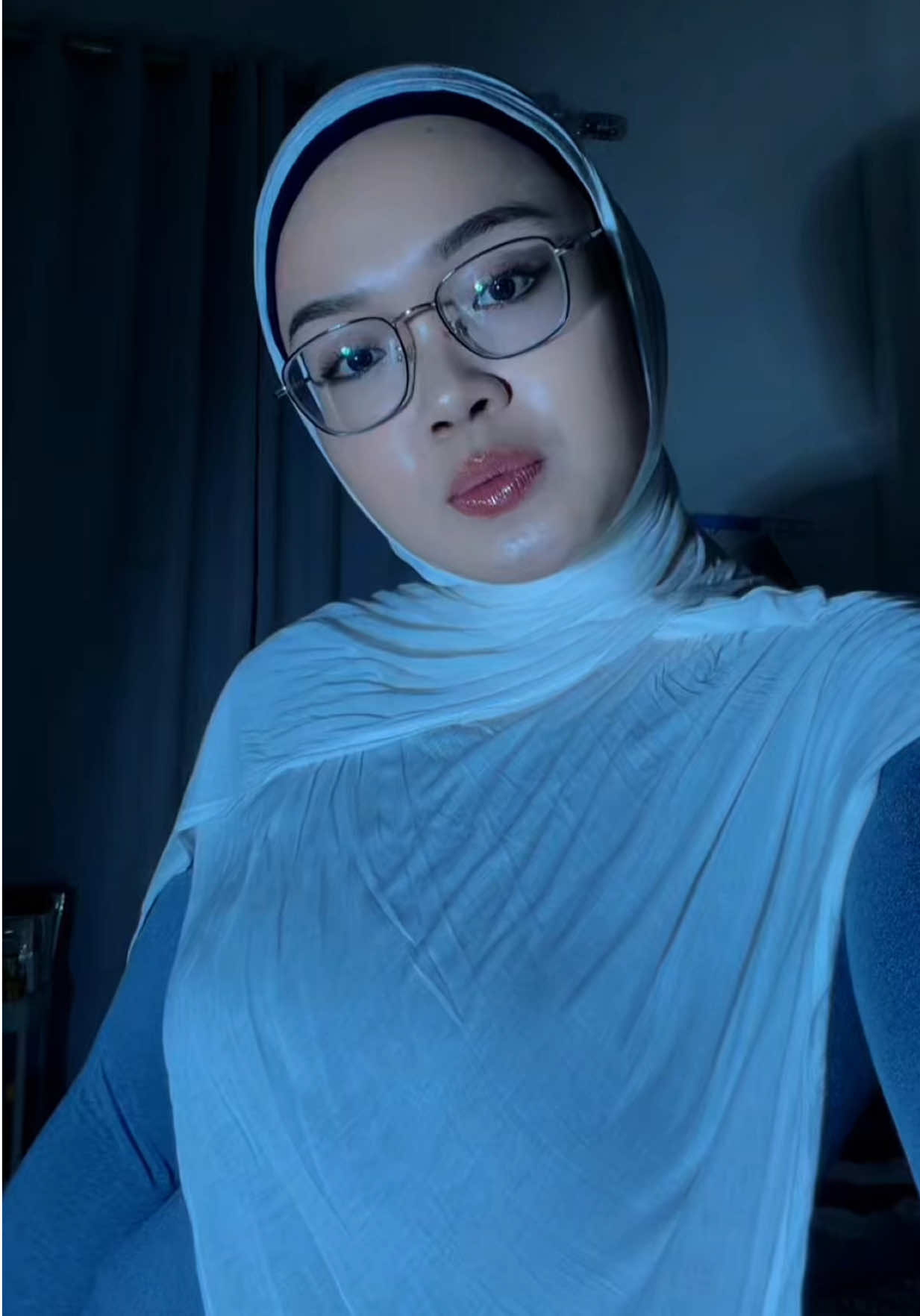 @𝒜᥉h