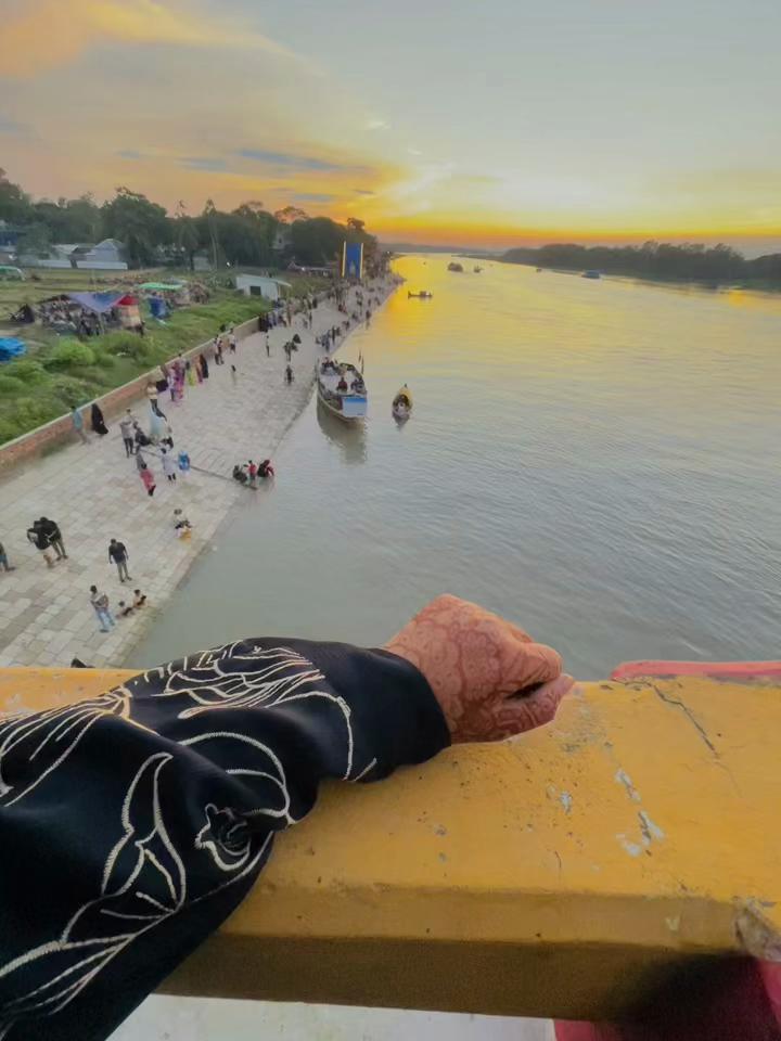 @অলক্ষী-!🦢🪞✨