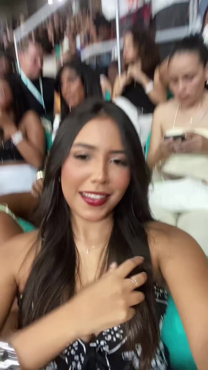 @lavinia anjos