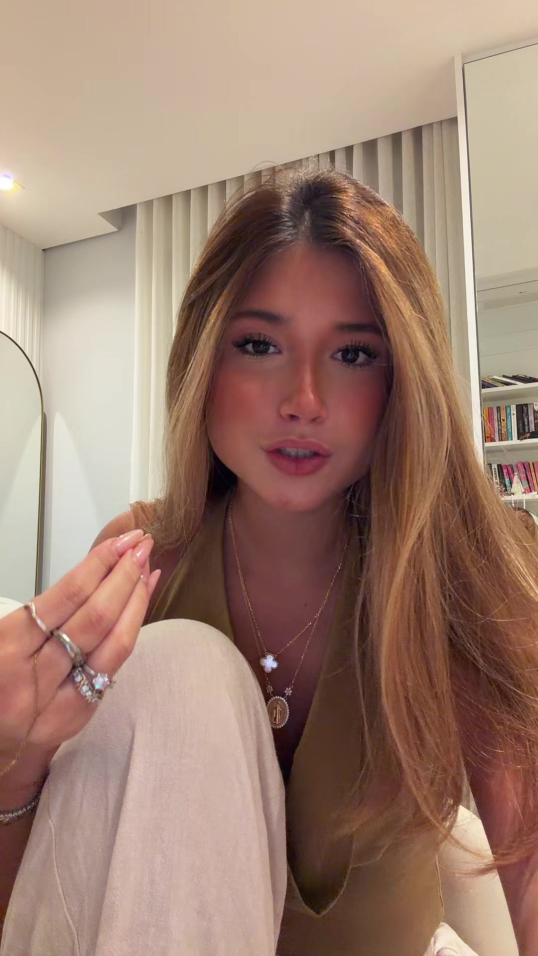 @victoriacjoiozo