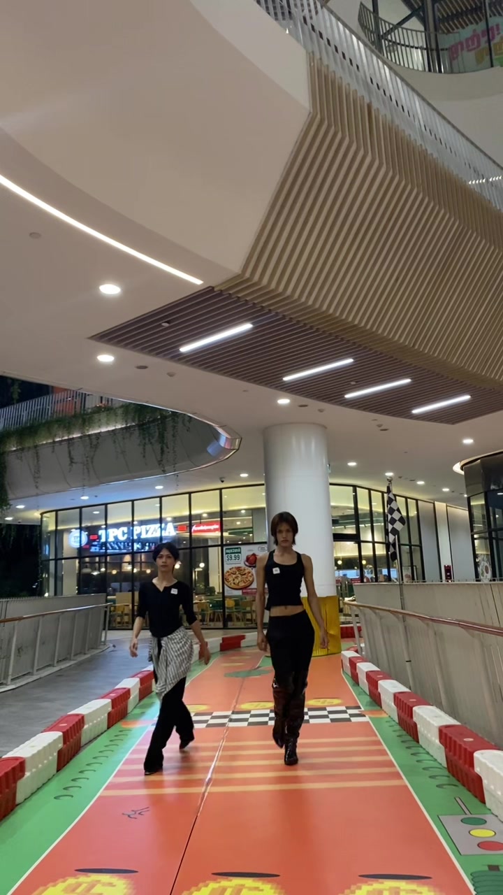@Thanva-ថាន់វ៉ា 🇰🇭