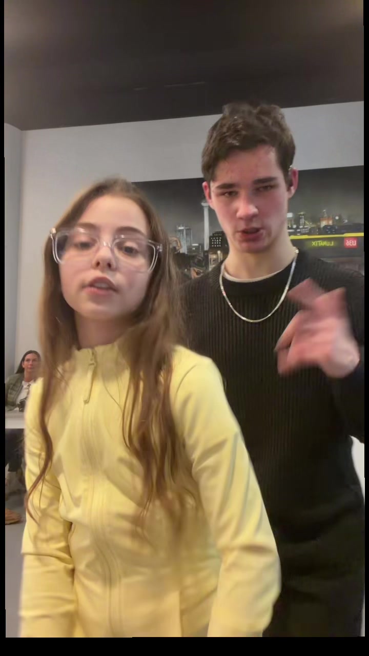 @???