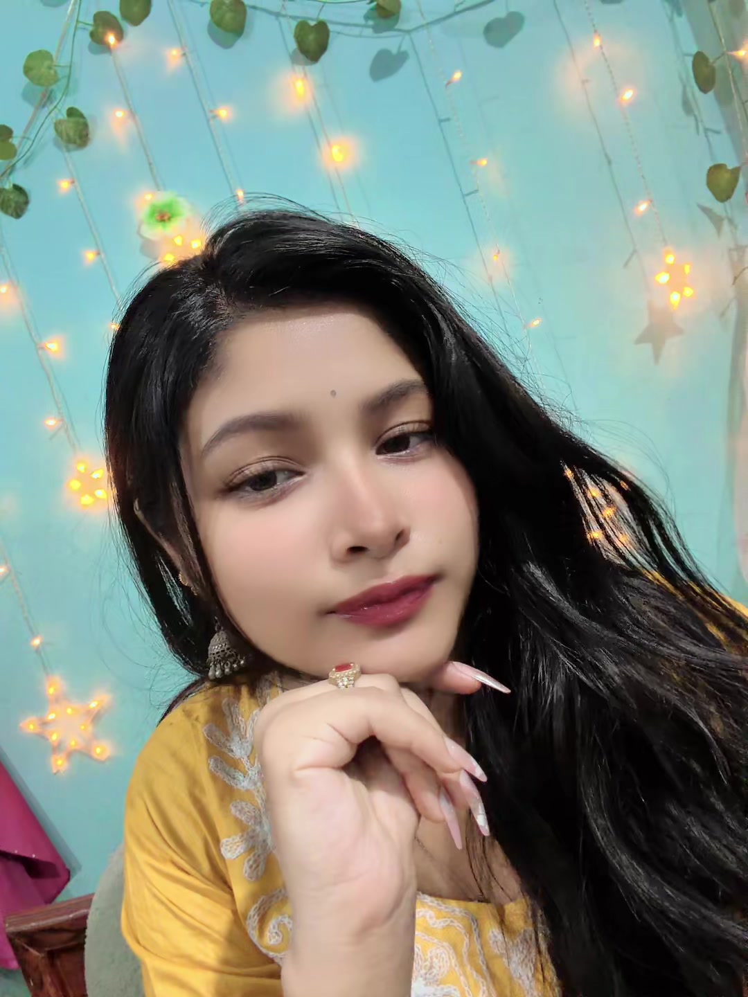 @Khushi🖤
