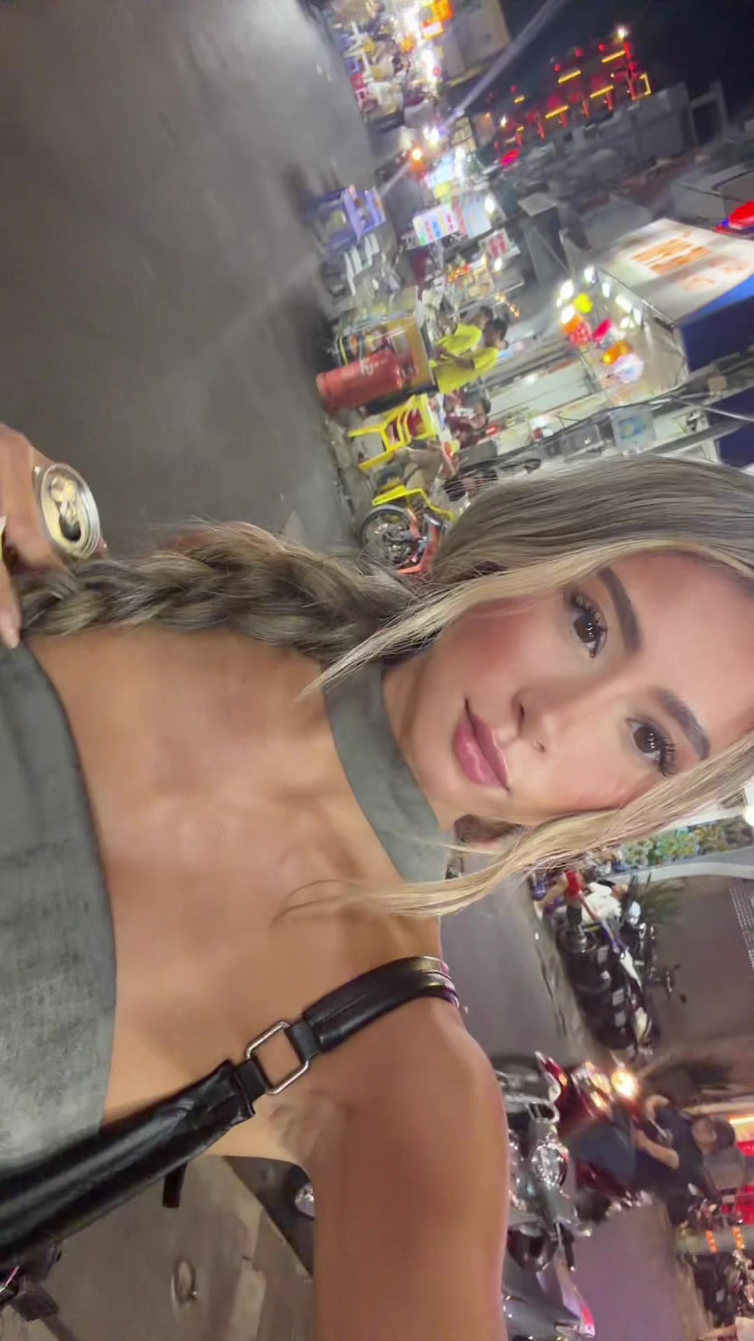 @thuyvy le