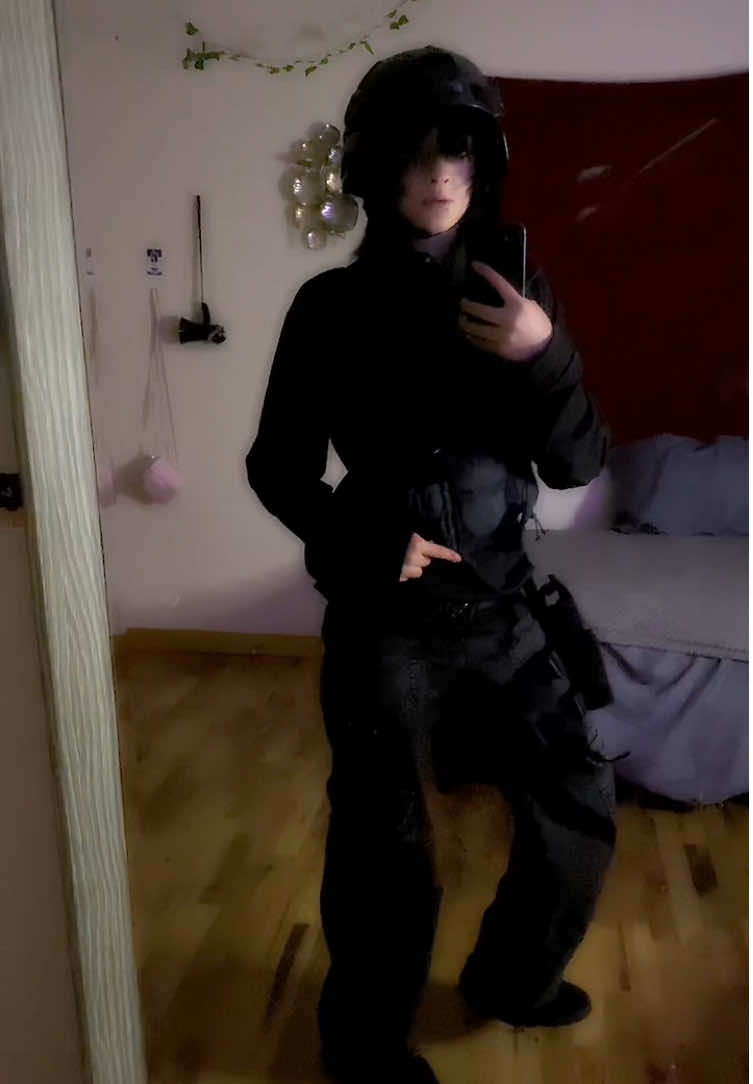 @🚓╹ˊ『∘˚𝒦𝐑ℐˢ𝖳ℰ𝐍˚∘』ˋ〡🐈⬛