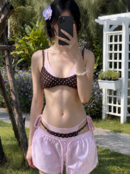 @Bikini Girl