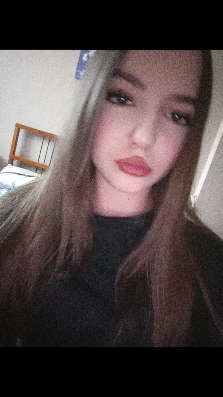 @Каролина