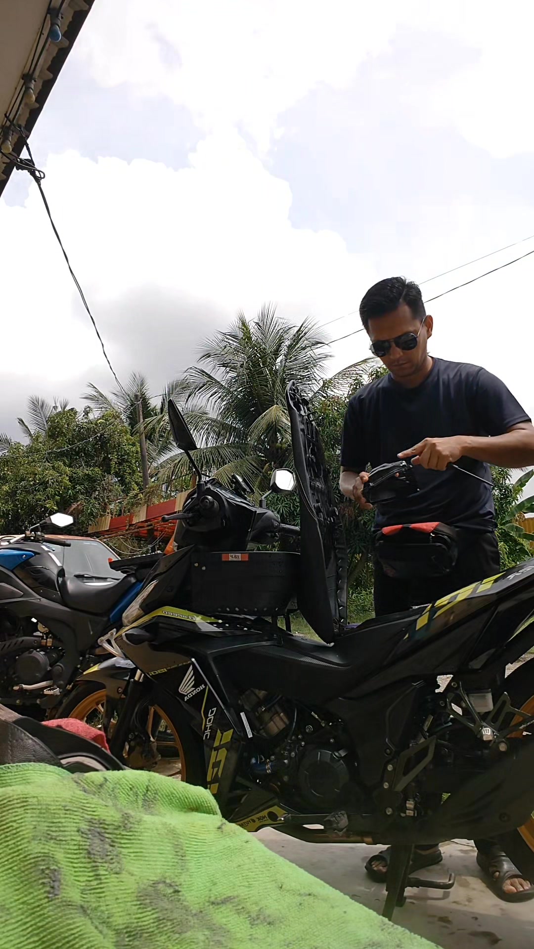 @Dak Am