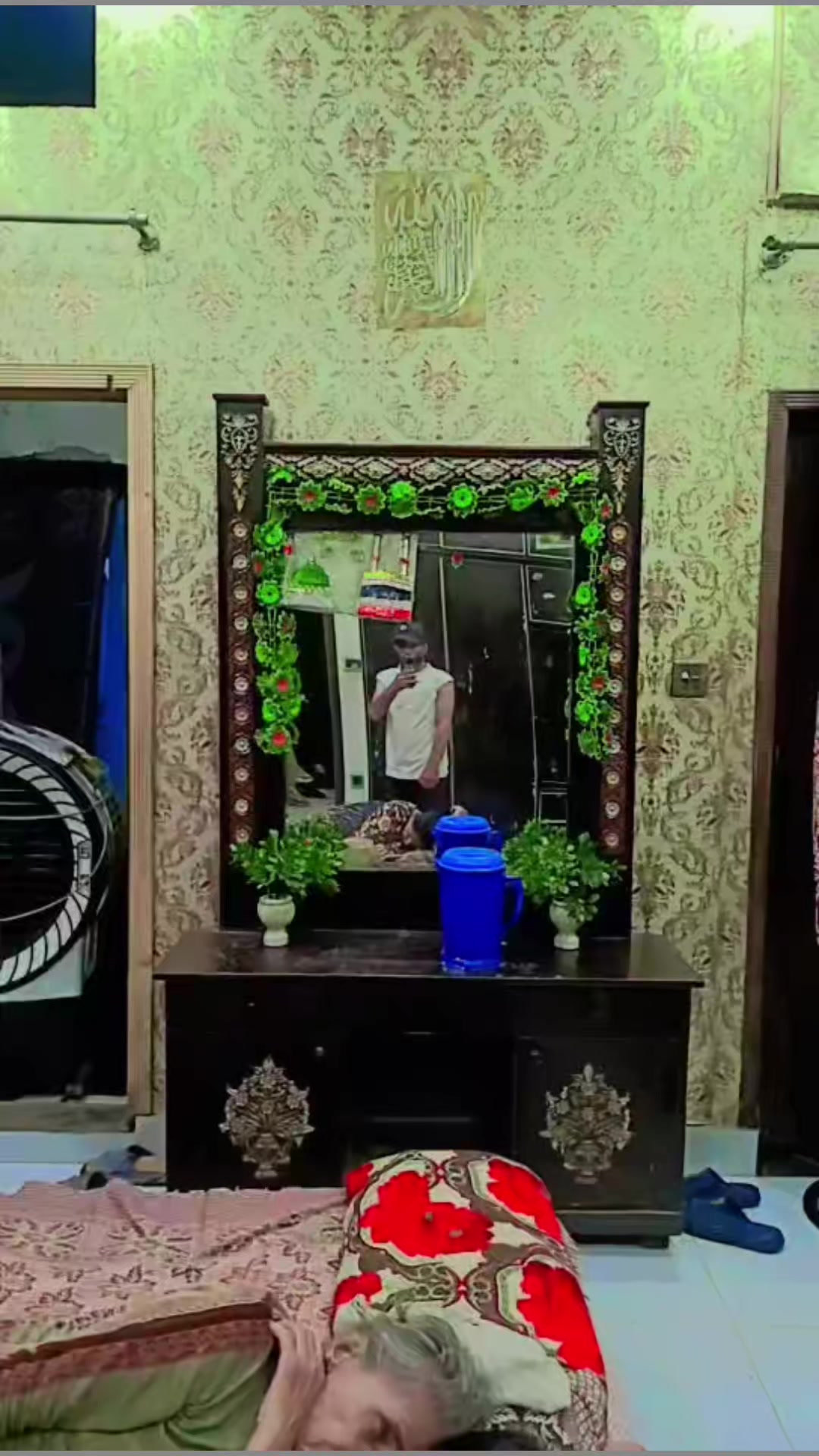 @Mari pyari Maa