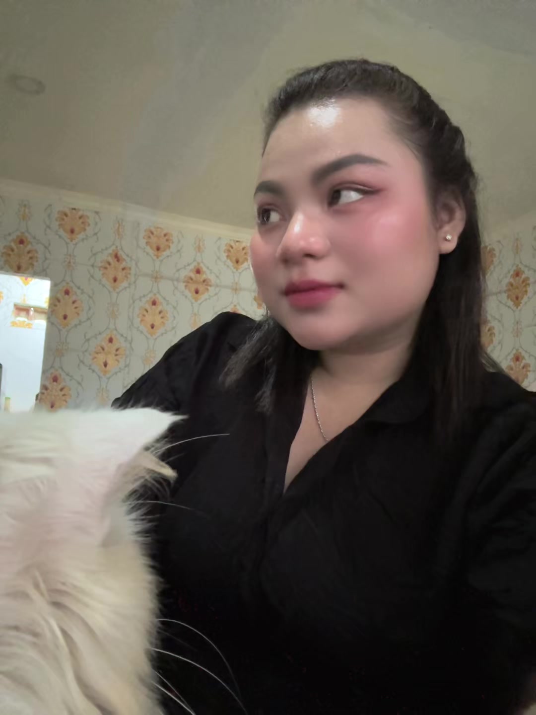 @អ្នកម៉ាក់កូនមួយ ྀི