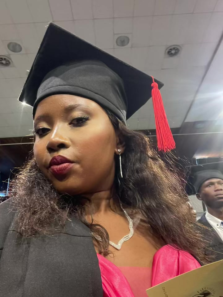 @Miss Ntola🫦