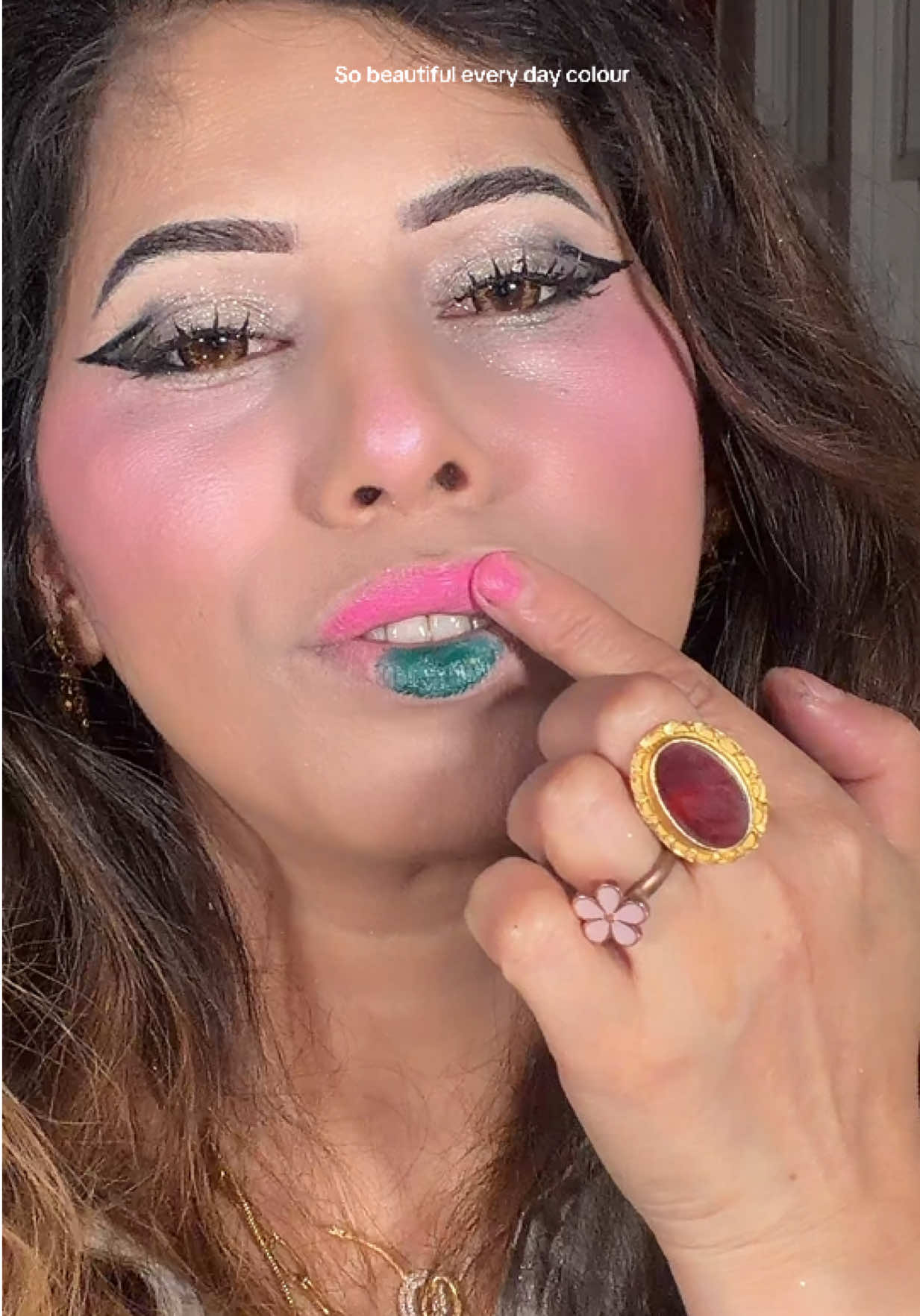 @momomalik20