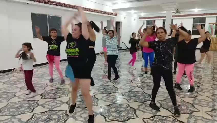 @ZumbaMan&iacute;a con Carre&oacute;n🖤