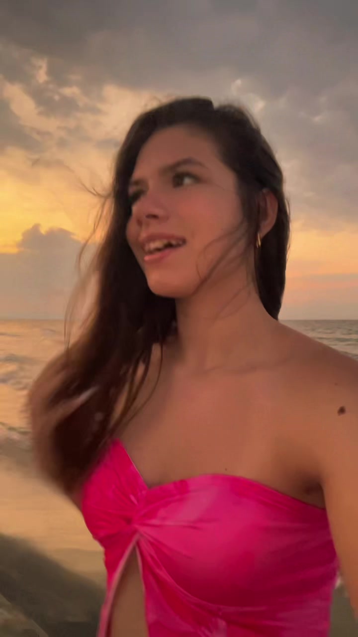 @elena