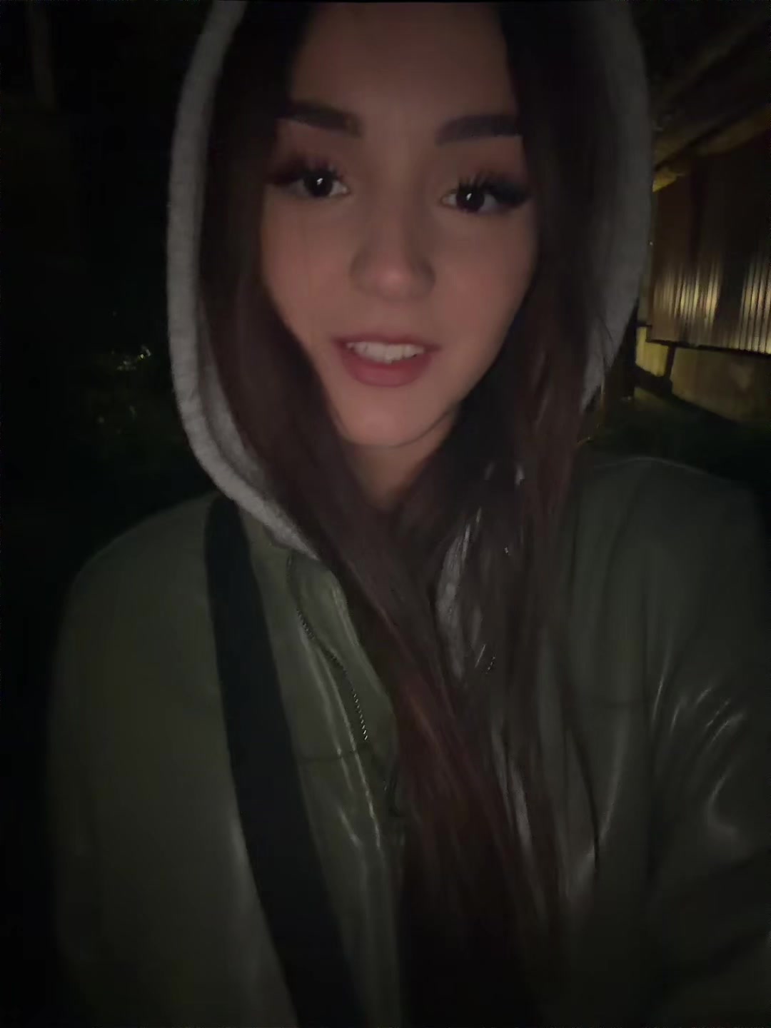 @Ева