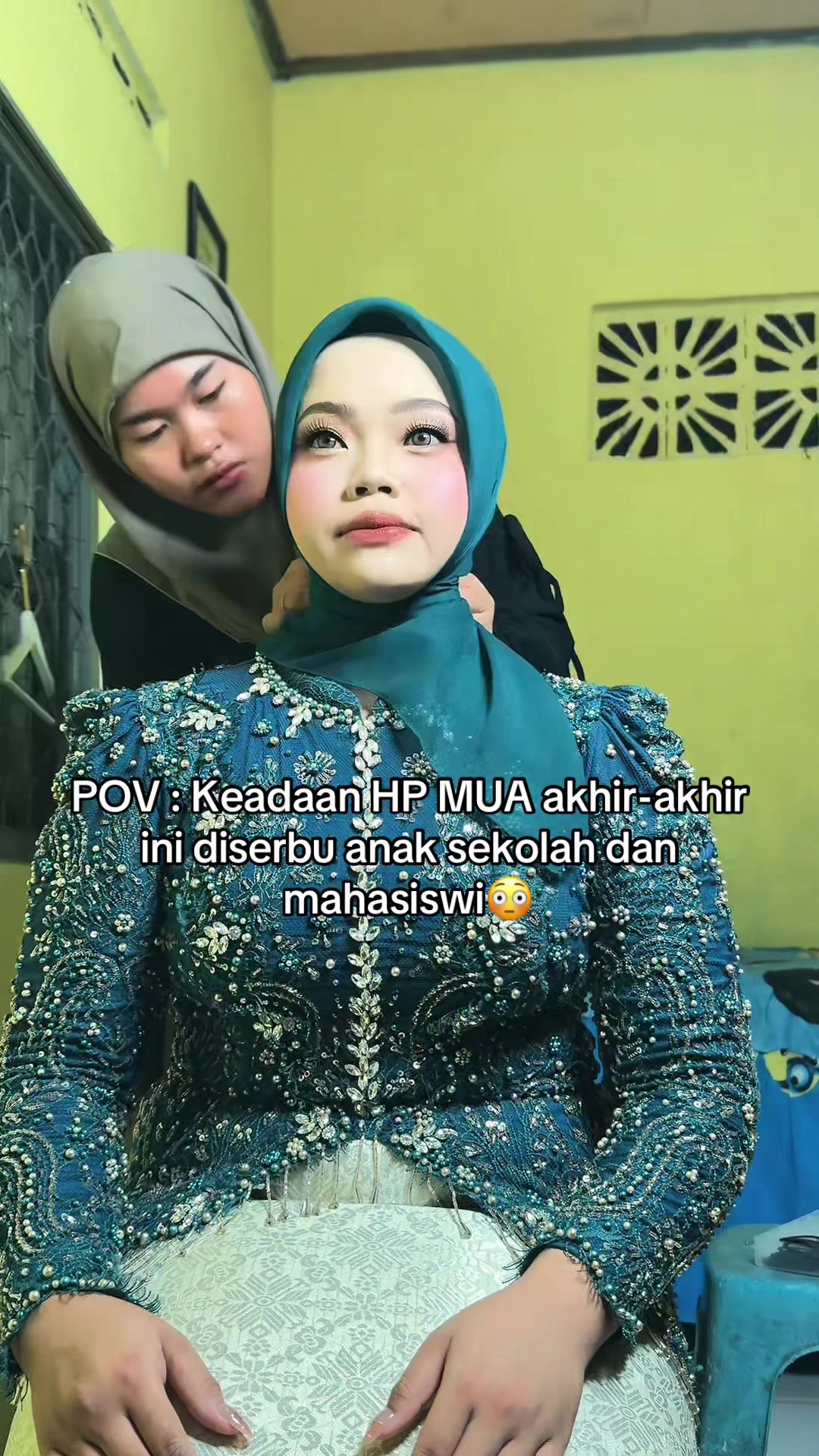 @MUA TULUNGAGUNG | Riris