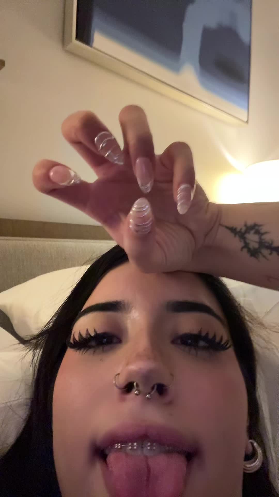 @shyshy