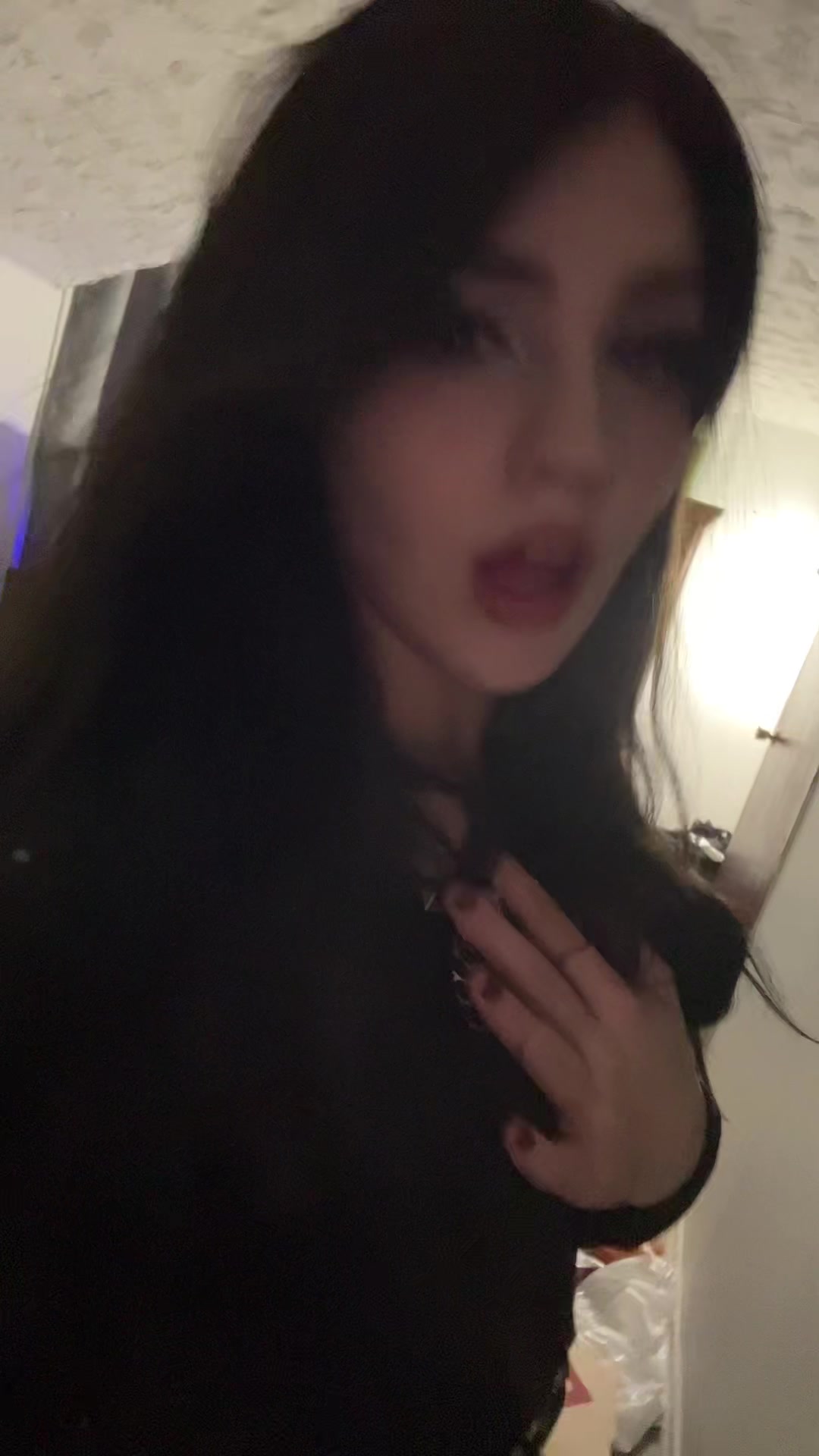 @Selena