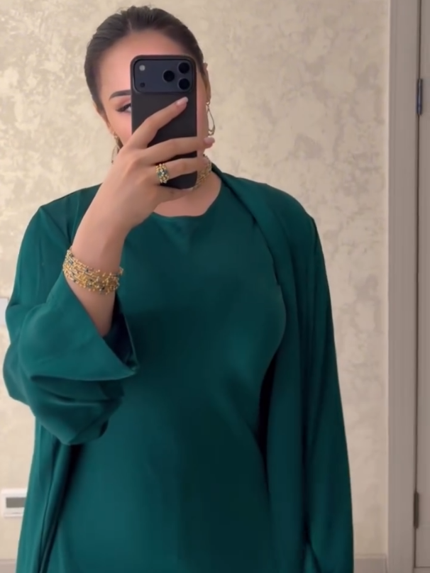 @Madina Aknazarova 🇹🇯