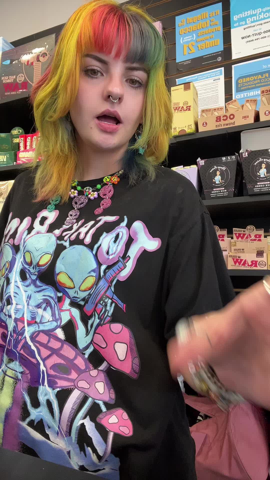 @Smokeshopgirl🍄🪩