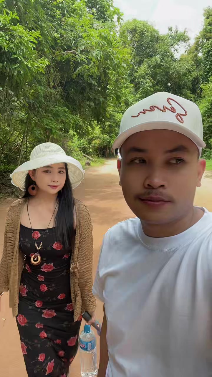 @វ៉ាត សាវ៉ុន៚