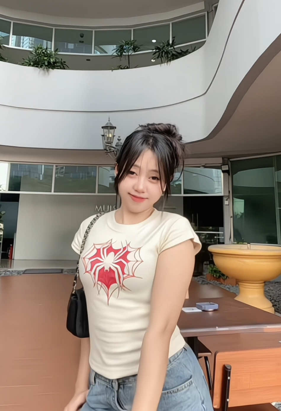 @Erlynna