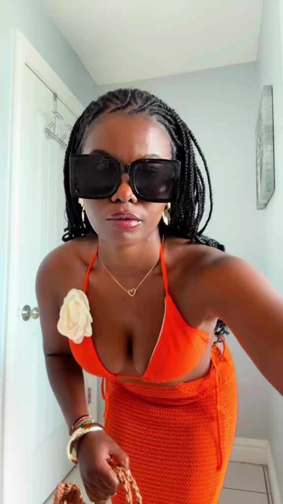 @Vayonah 🇺🇸 🇰🇪