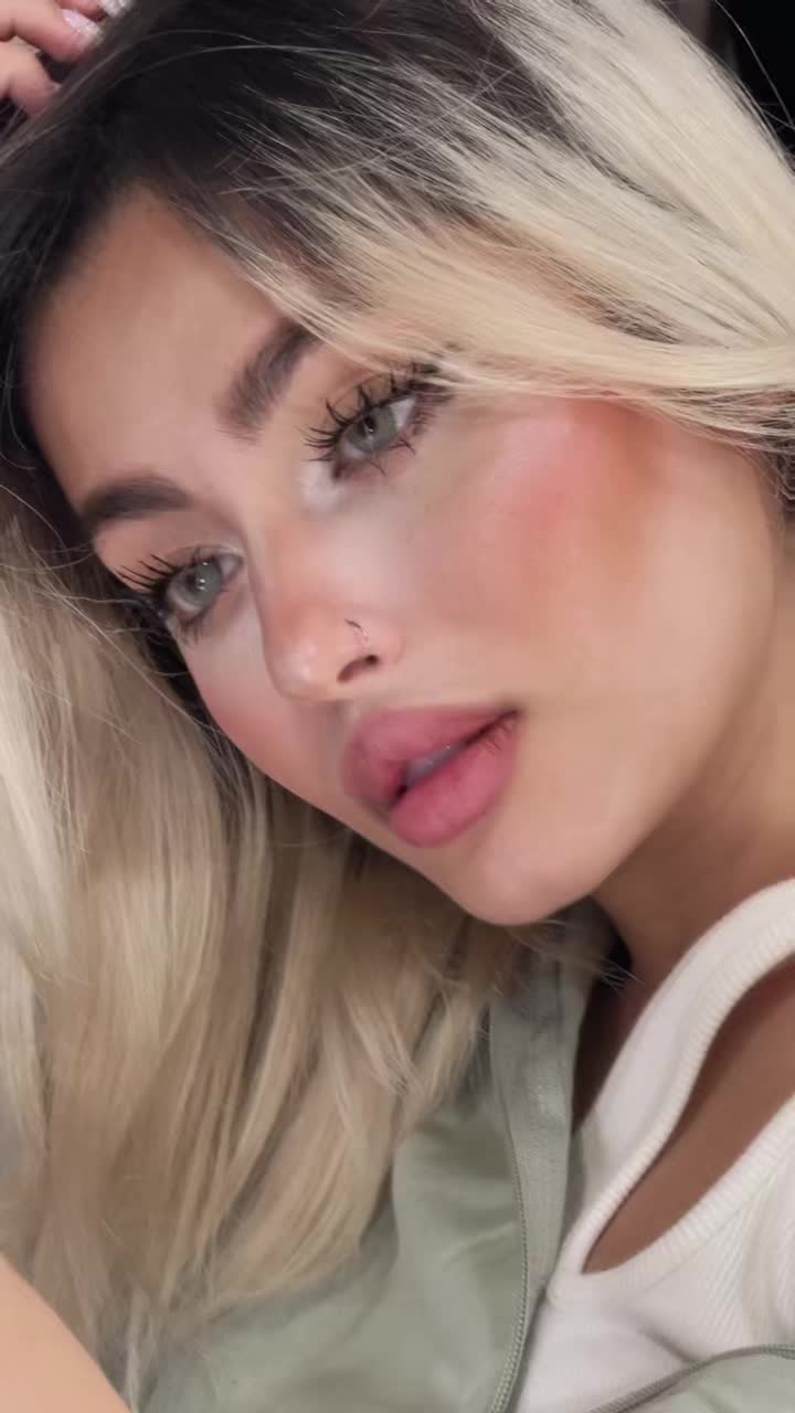 @rozhstorm