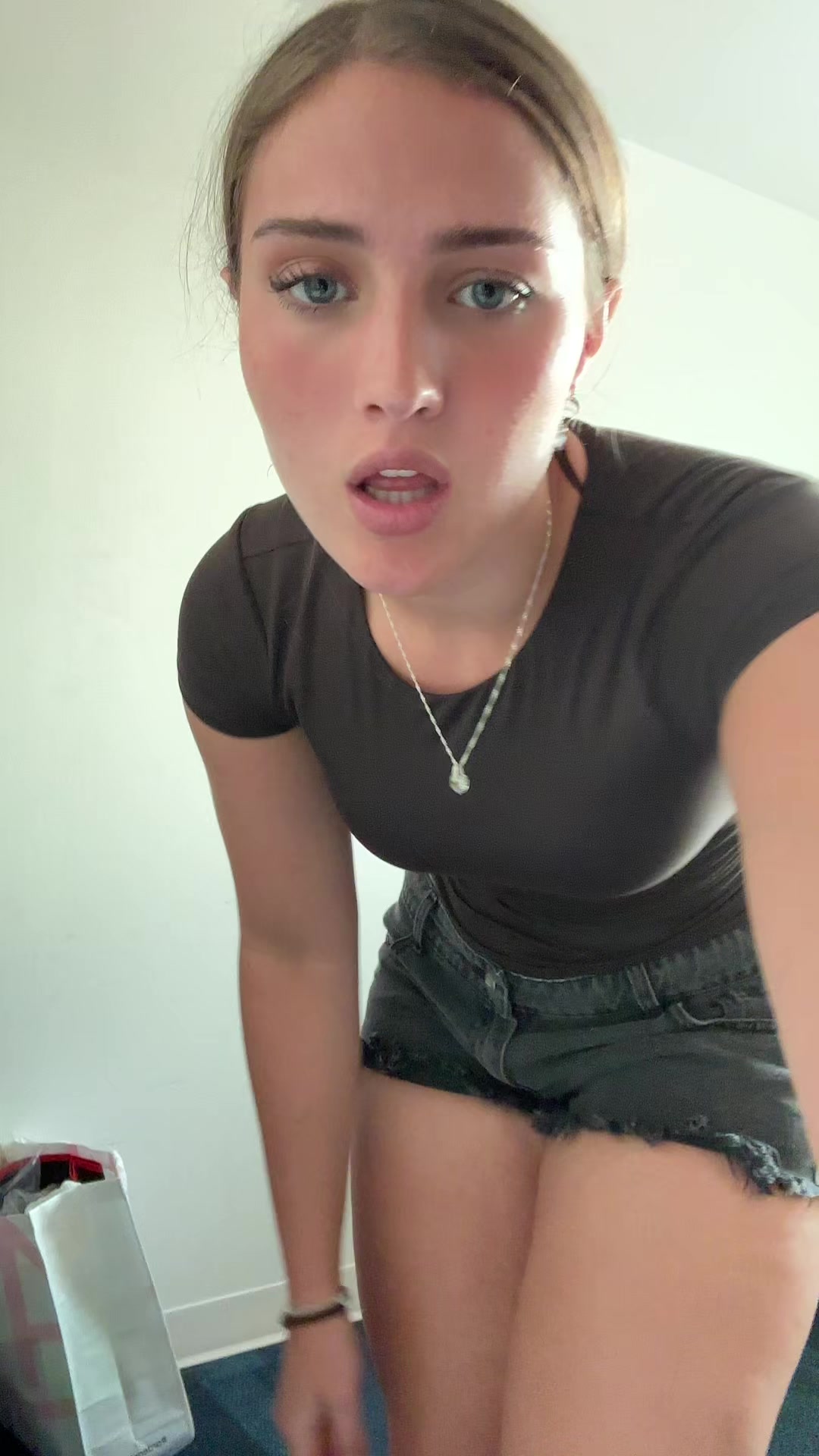 @agustina.bono