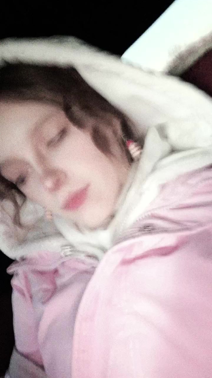 @Вишня🍒