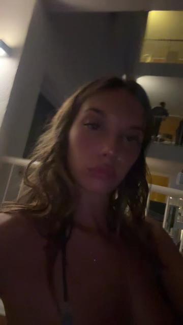 @ყℓεɳเα