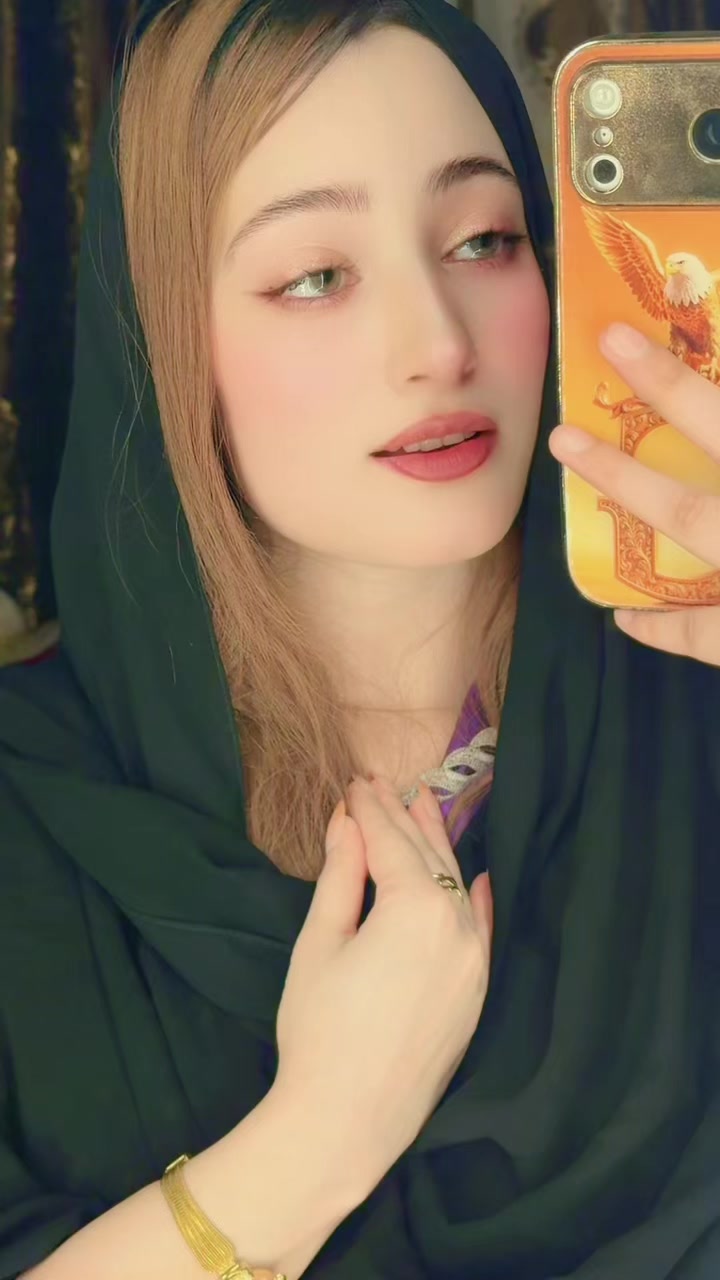 @🦋Ghezal Nazari4. 👑