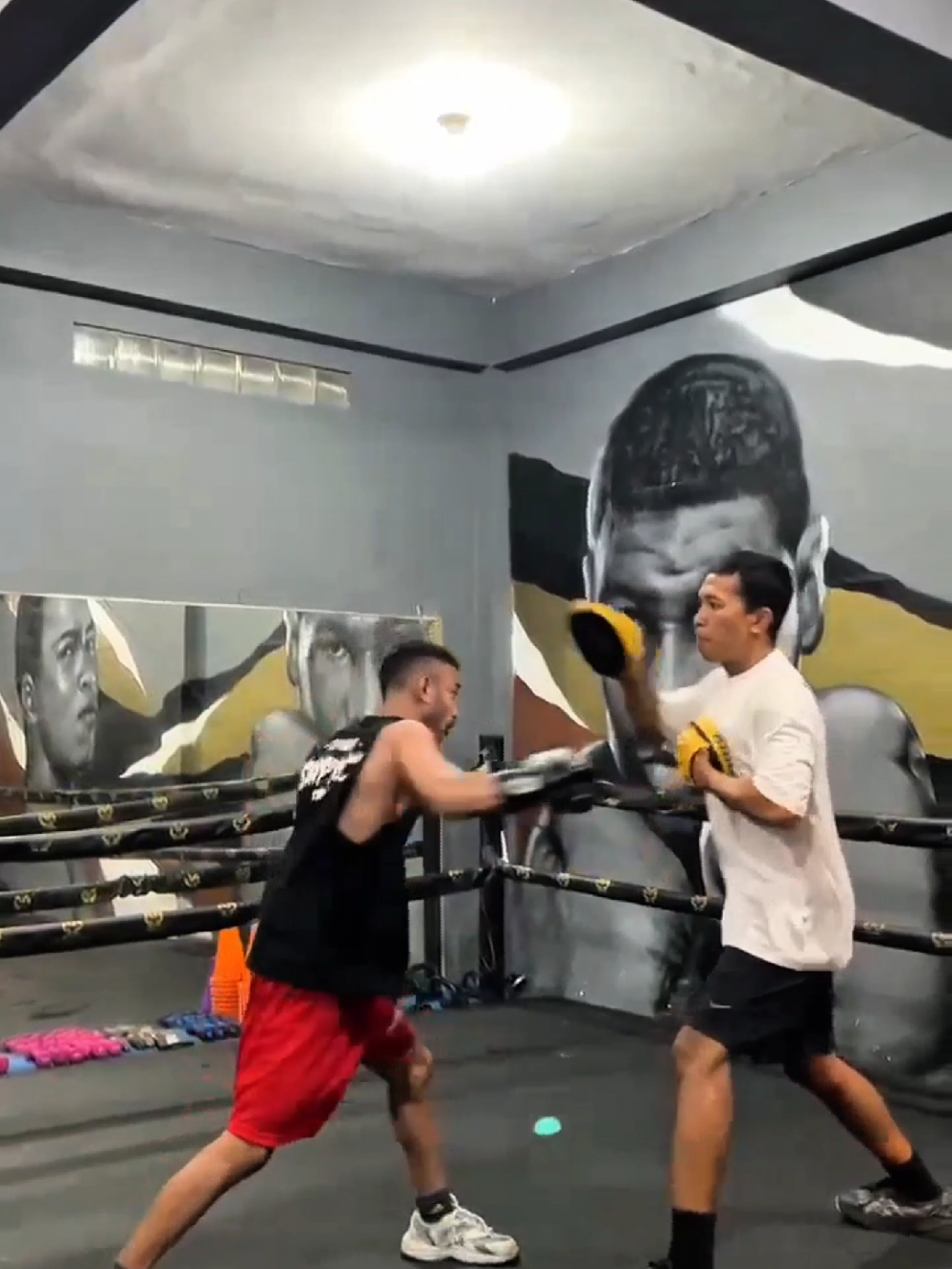 @overhand☢️