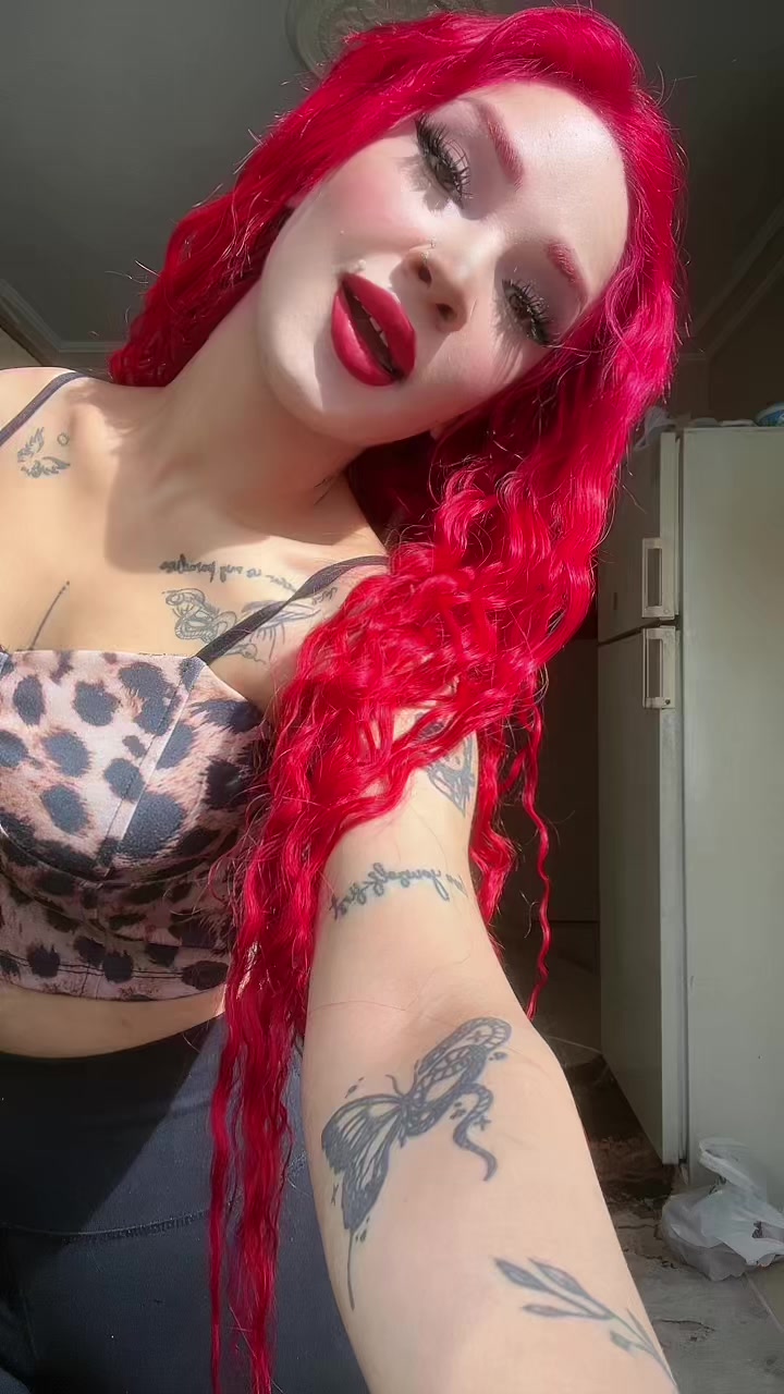 @Eceazra