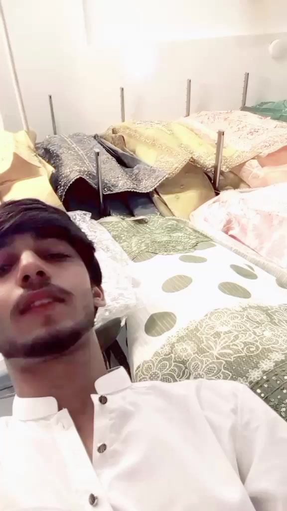 @MALIK ZAIN 😎⚡🤟