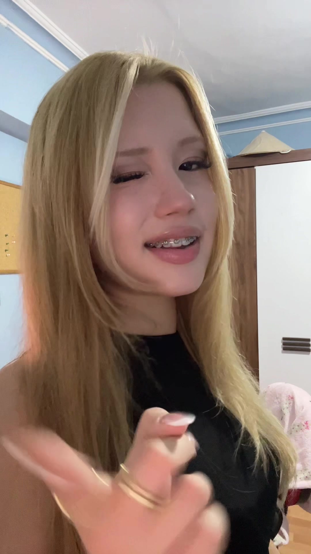 @elliflly