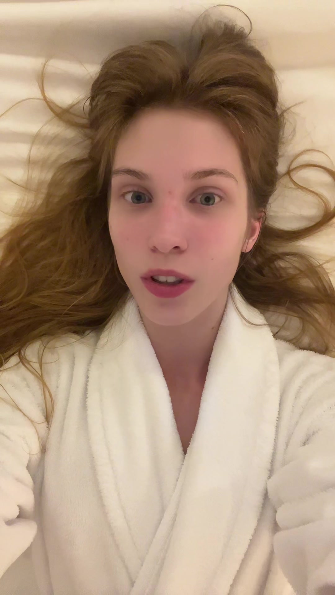 @⟡