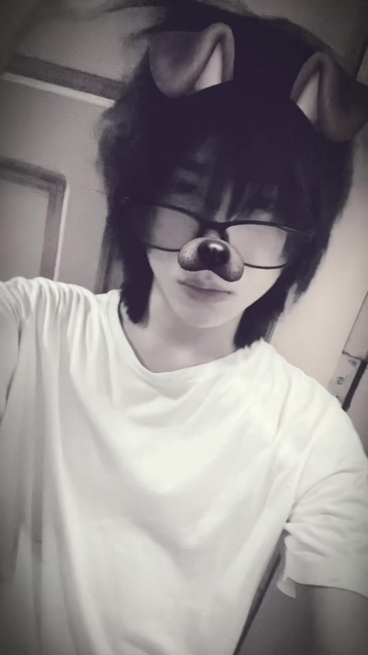@l0ren_9