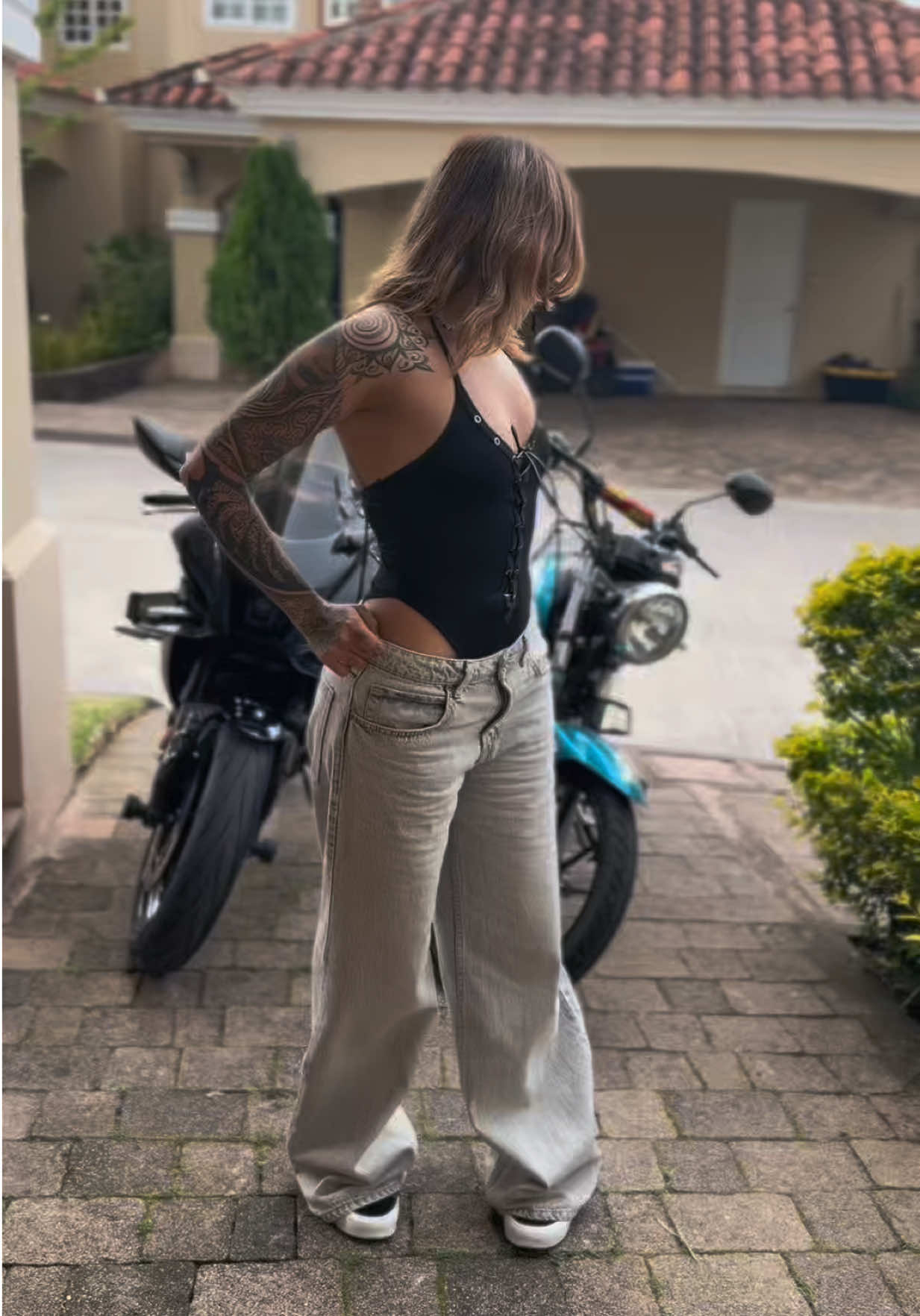 @Mitzy🖤
