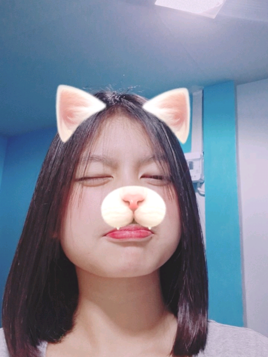 @มอมีนน🫠