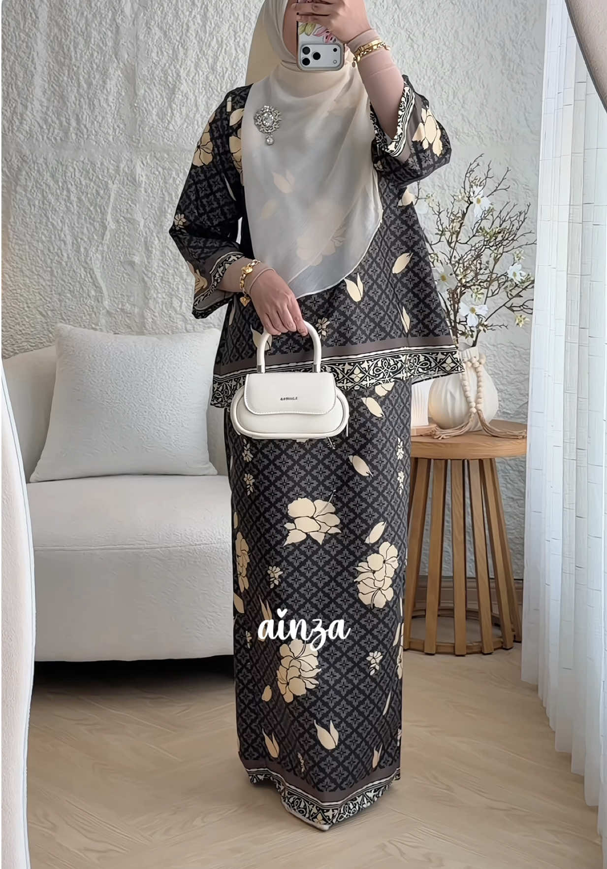 @Ainza༊