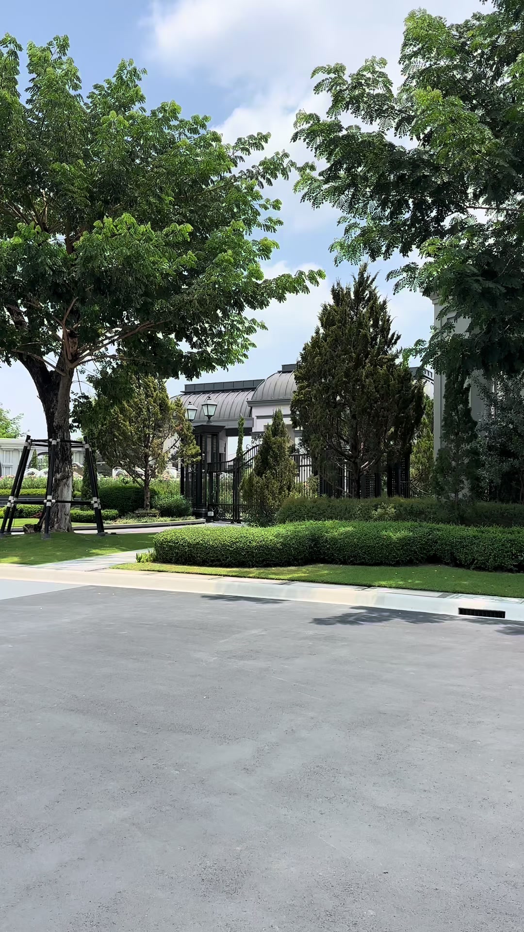 @Luxury Property TH