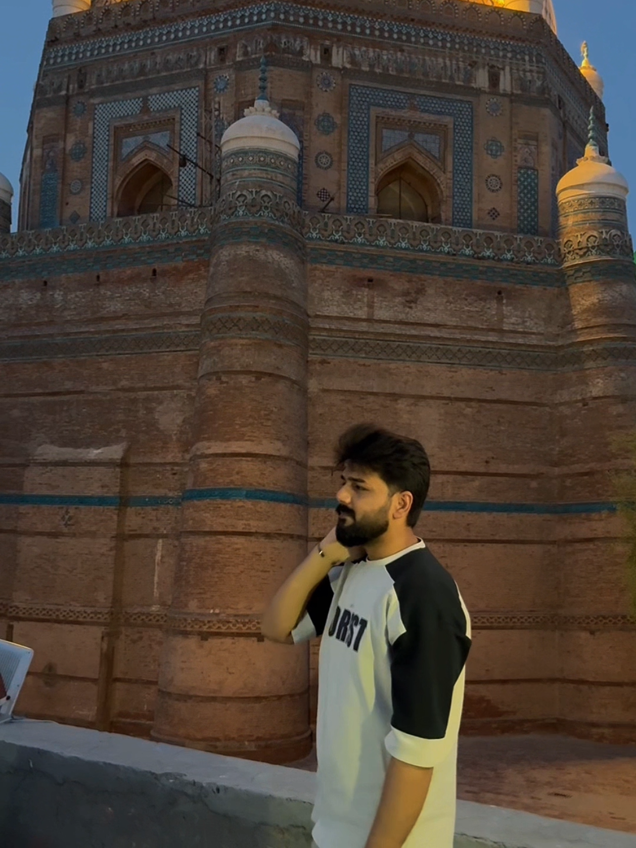 @𝓜𝓲𝓻𝔃𝓪 𝓑𝓪𝓼𝓲𝓽 🕊️
