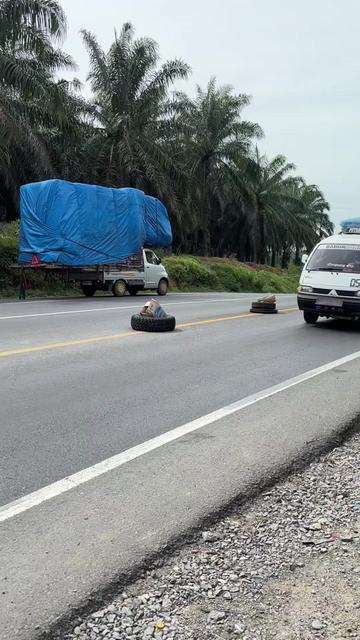 @Bukit Kodok Truck Video