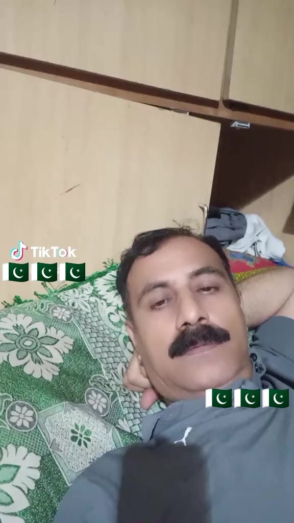 @ONLY Pakistani Daddy👍